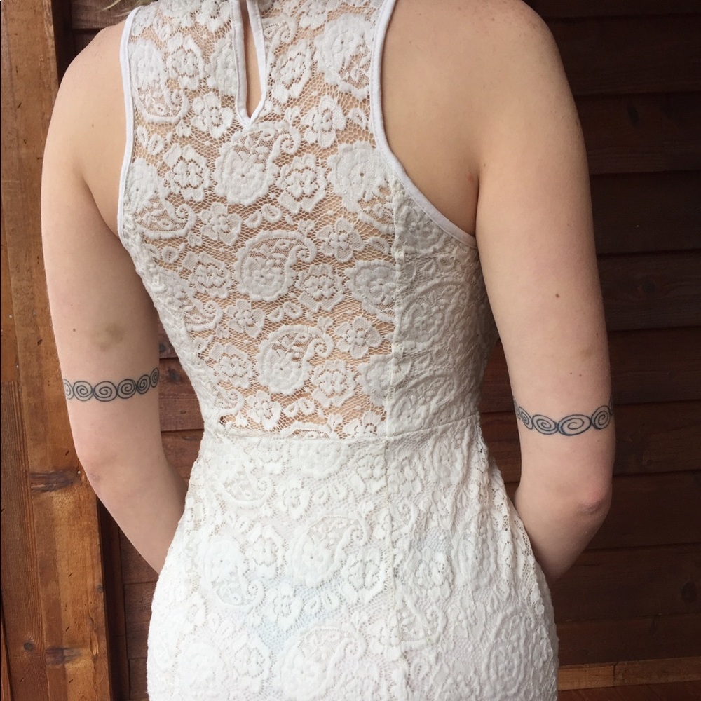 Monteau lace bodycon dress with shear back